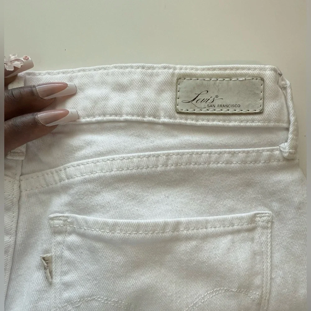 Levi's White Straight Leg Jeans - never worn - Picture 3 of 12